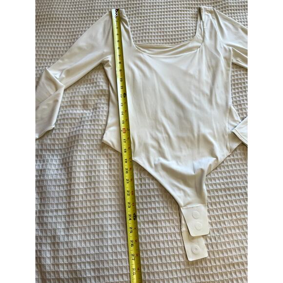 Lululemon Wundermost Ultra-Soft Nulu Square Neck Long Sleeve Bodysuit Ivory Med - Picture 6 of 13